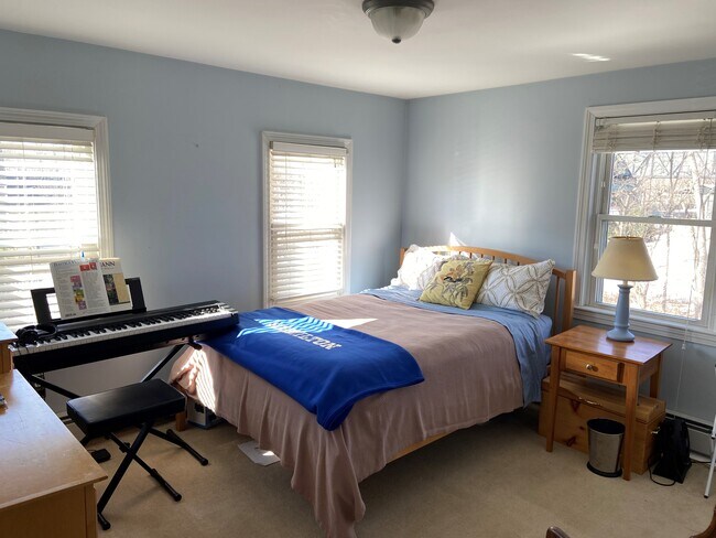 large spare bedroom with a spacious walk-in closet - 19 Railroad St