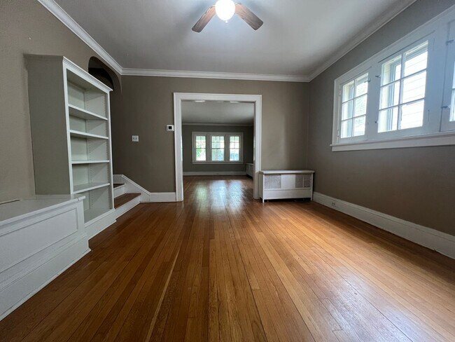 Foto del edificio - 3081-3081 Meadowbrook Blvd