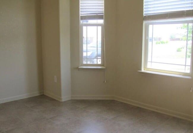 Foto del edificio - AVAILABLE SOON!!!!!