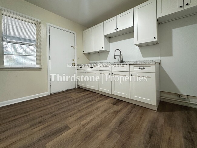 Photo - 5504 Plymouth St Apartment