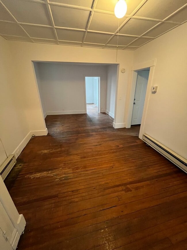 Building Photo - 11 Hooker Ave