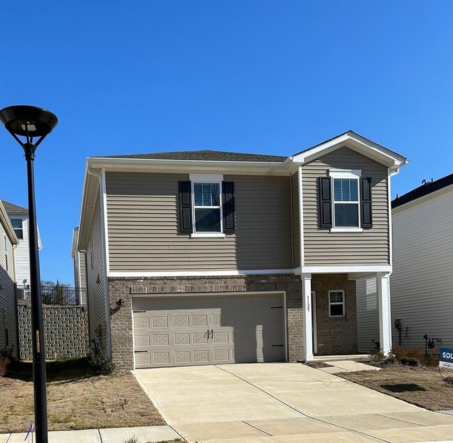 Foto del edificio - Spacious 4BR House in Charlotte