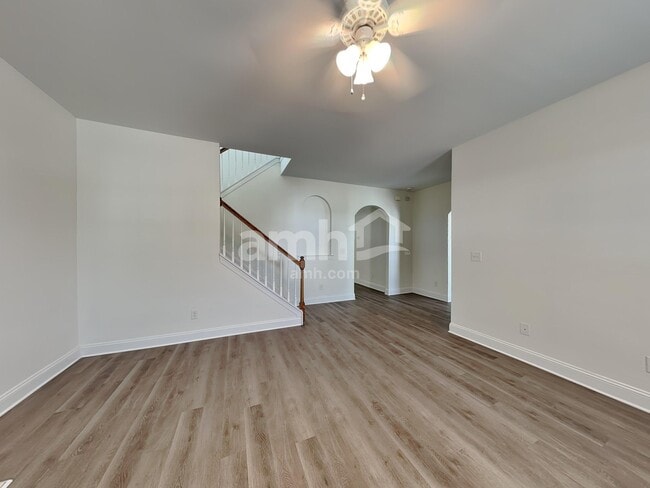 Building Photo - 1013 Triple Crown Dr