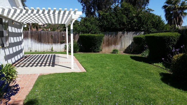 Foto del edificio - Welcome Home! 4 Bedroom HOUSE available NOW!