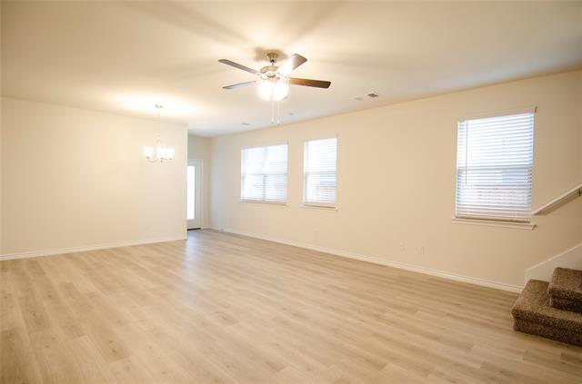 Building Photo - 2213 Miramar Dr