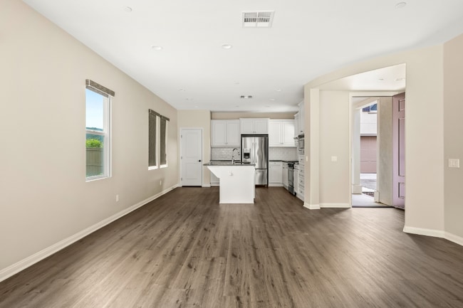 Building Photo - 2754 Overlook Point Dr