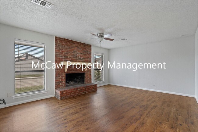 Building Photo - Great 1 bedroom, 2 bath duplex in McKinney!