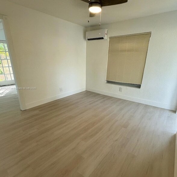 Photo - 1565 NE 32nd St House