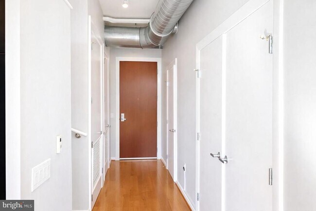 Foto del edificio - 811 4th St NW