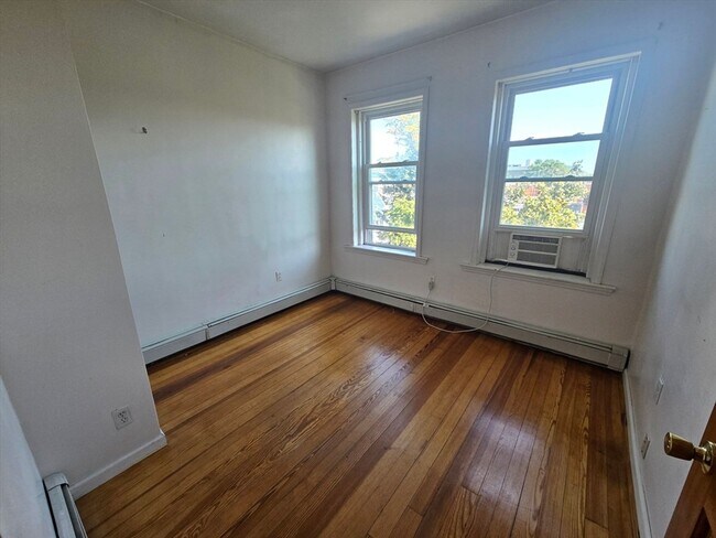 Foto del edificio - 7 Litchfield St
