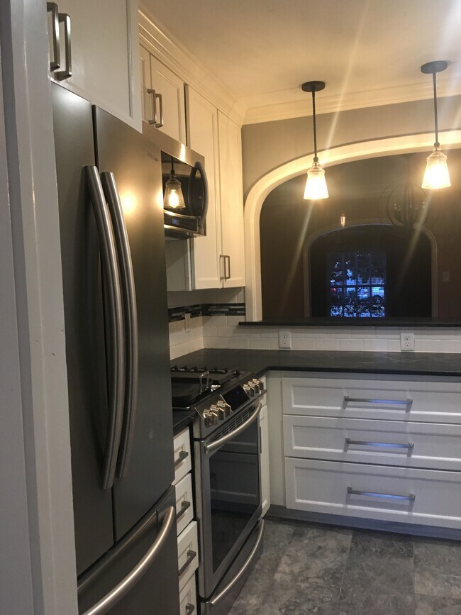Foto del edificio - 4128 Emerson Ave