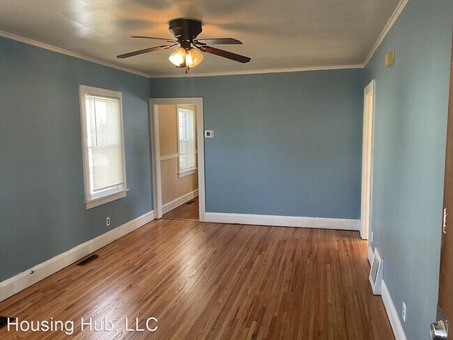 Building Photo - 3 br, 1 bath House - 988 Central Ave W