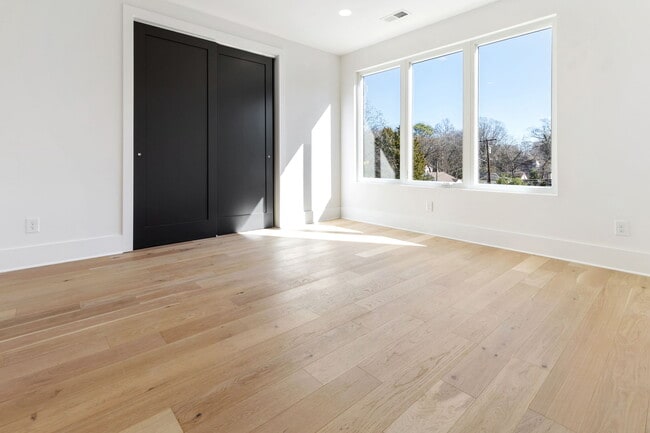 Building Photo - 3519 Avalon Ave