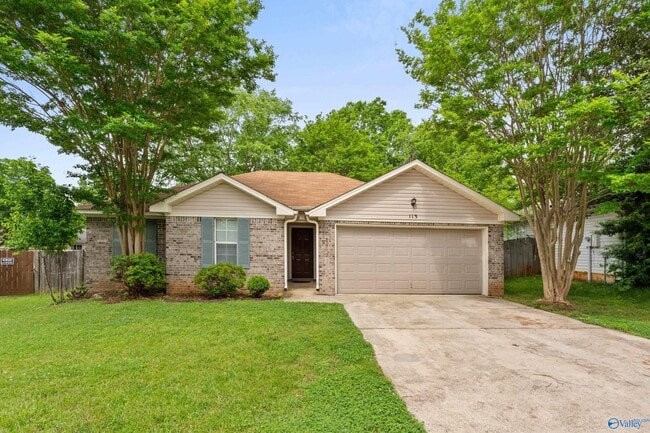 Building Photo - 113 Fernwood Cir