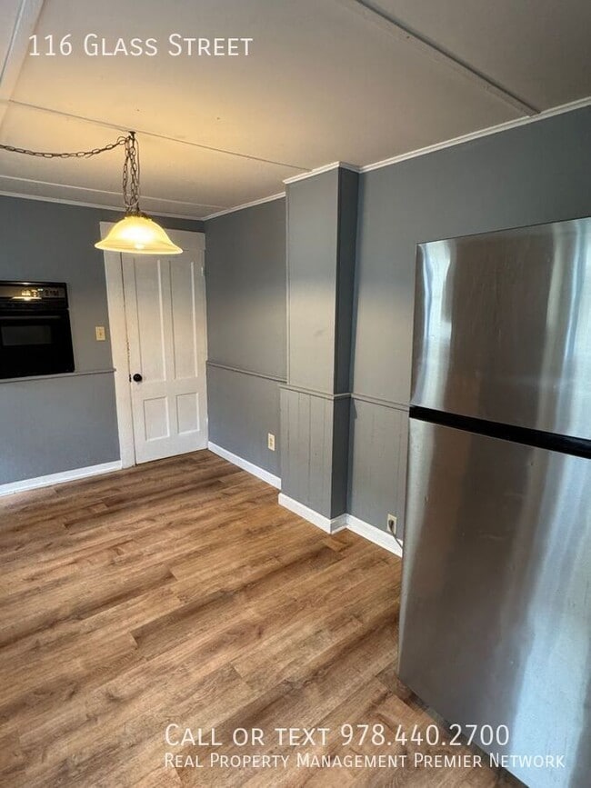 Building Photo - 116 Glass Street-