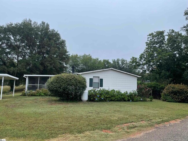 Foto del edificio - 116 Serenity Ln