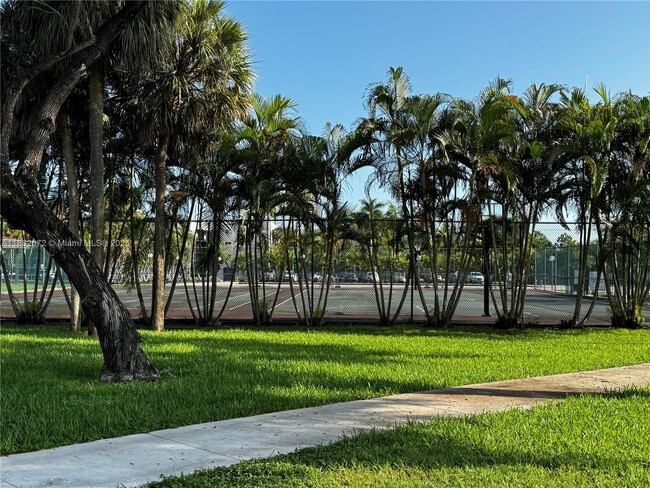Foto del edificio - 8540 SW 133rd Avenue Rd