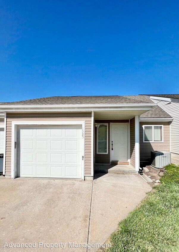 1325 Sundance Dr, Manhattan, KS 66503 House Rental in Manhattan, KS