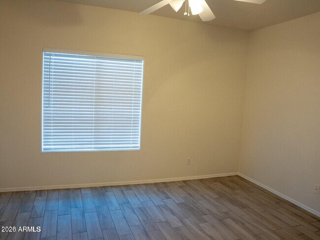 Foto del edificio - 4200 N 82nd St