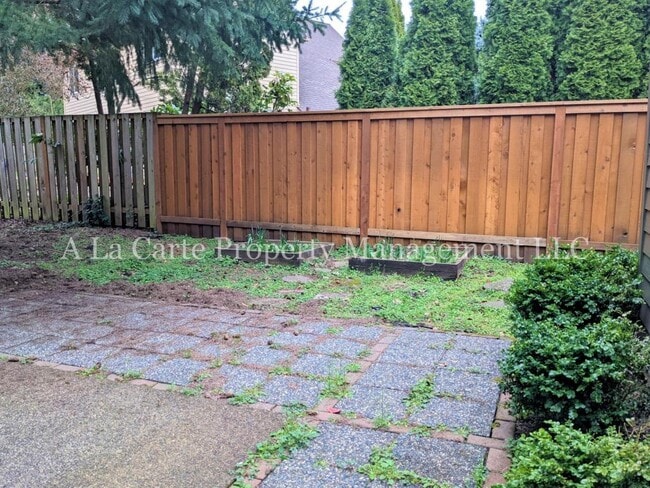 Building Photo - 15446 Stephanie Ct
