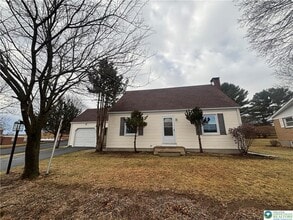 Building Photo - 257 E 2nd St