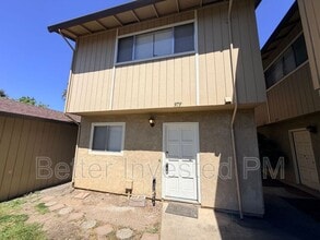 Building Photo - 979 Marlene St