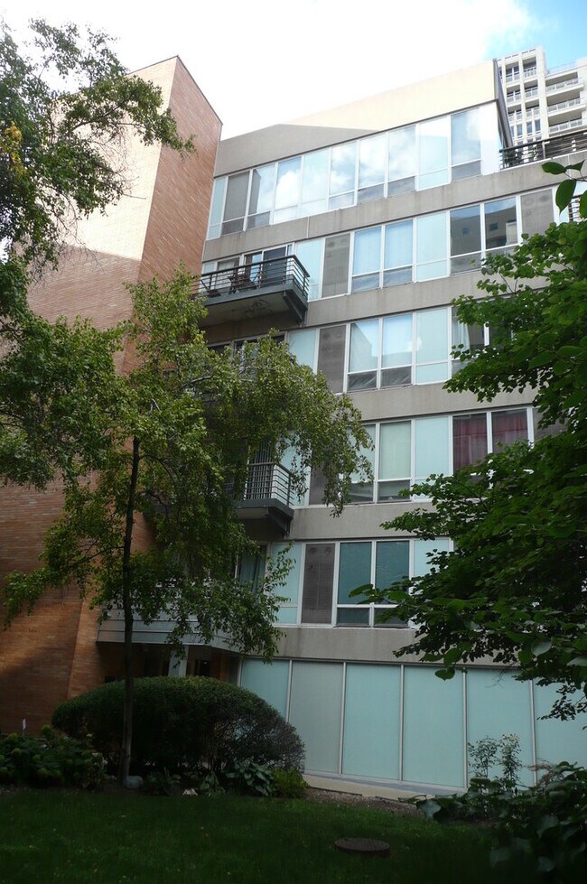 Foto del edificio - 1430 S Michigan Ave