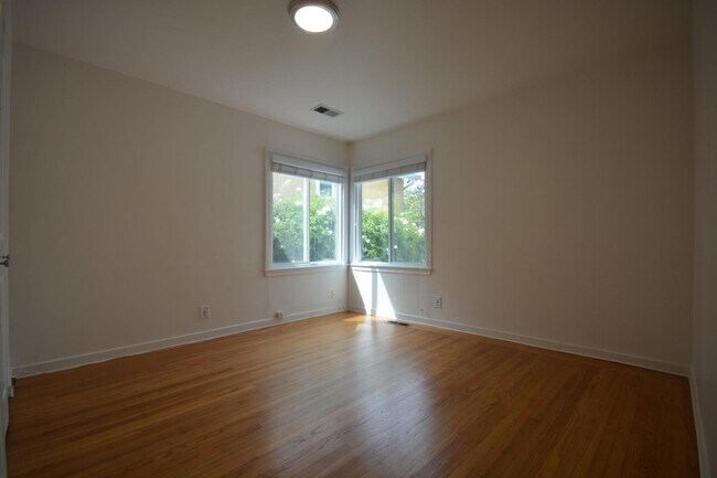 Foto del edificio - 224 Park Blvd