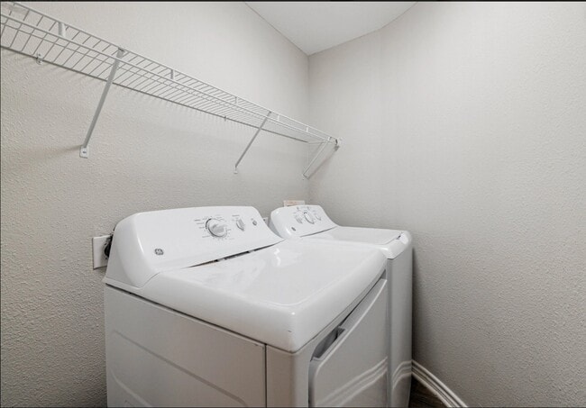 Building Photo - 8527 N Capital of Texas Hwy