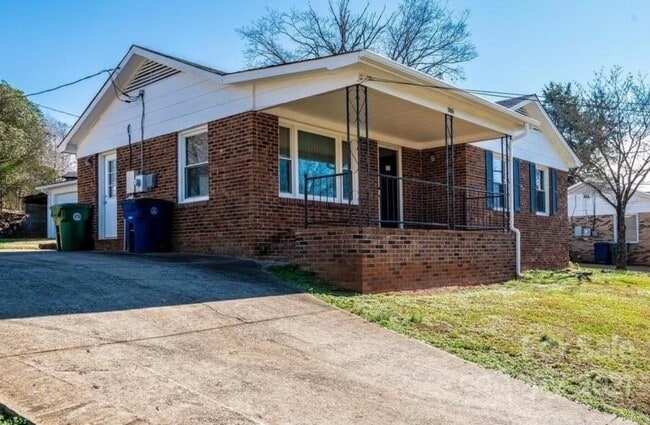 Building Photo - 1106 13th St NW