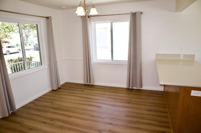 Building Photo - 3784 Conquista Ave
