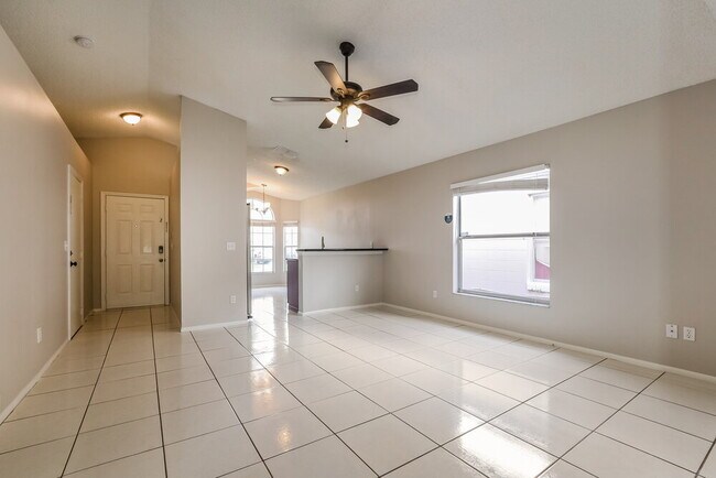 Foto del edificio - 1793 Chatham Cir