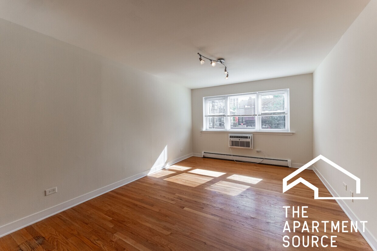 Foto principal - 628 W Wrightwood Ave