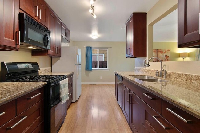 Building Photo - 1500 60th Ave