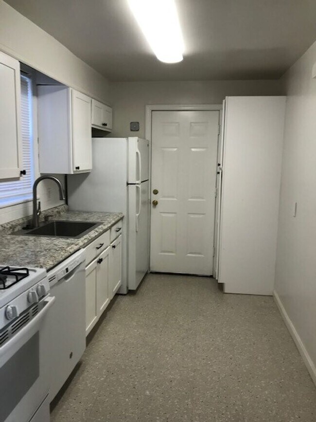 Foto del edificio - Gorgeous Cheverly Colonial With a Finished  Basement! 3 Beds and 1.5 Baths!