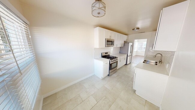 Foto del edificio - 1205 W Victory Blvd