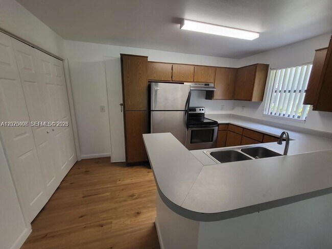Foto del edificio - 4028 NW 87th Ave