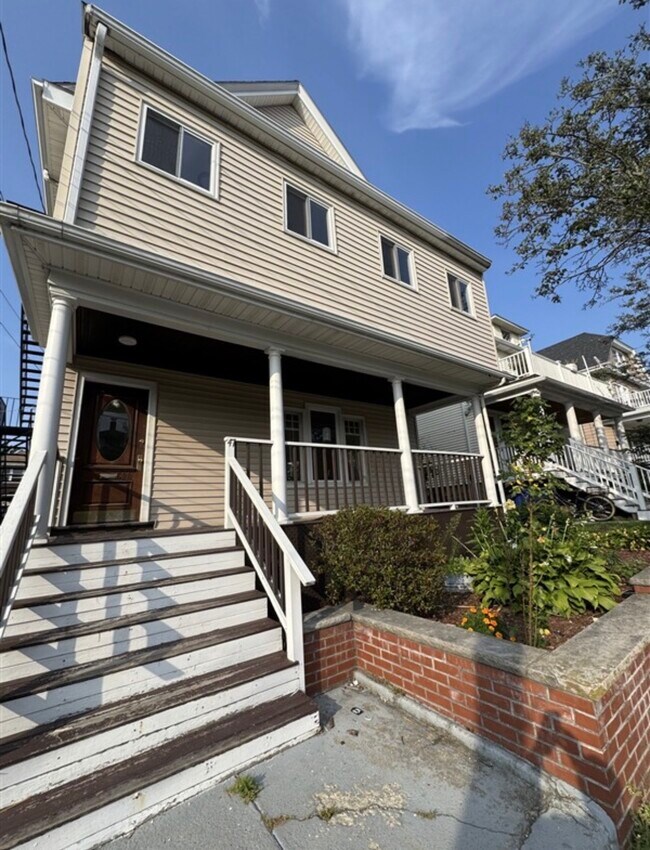 Building Photo - 47 Curtis Ave