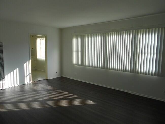 Foto del edificio - 1457 S Westgate Ave