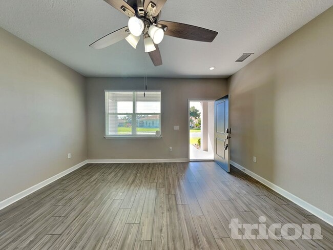 Foto del edificio - 3476 Longview Ln