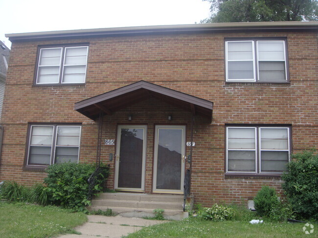 Building Photo - 865 Snelling Ave N