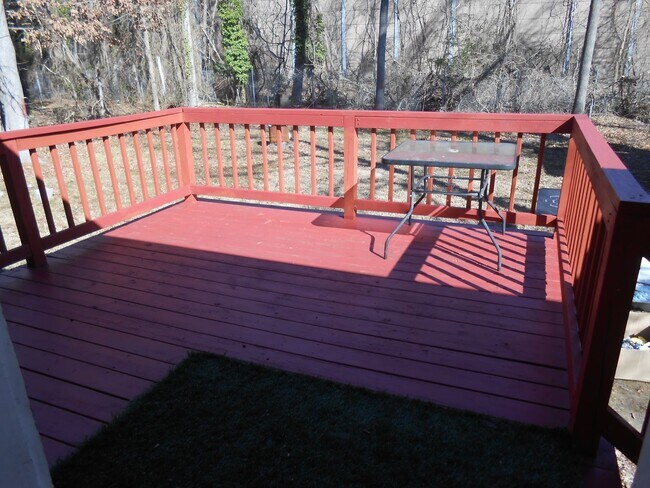 Foto del edificio - Rancher, 3 Bedrooms, 2 Full Baths. Minutes...