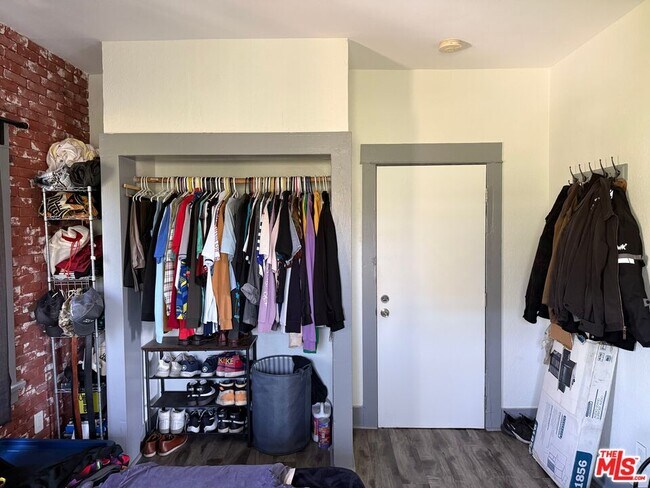 Foto del edificio - 316 N Bixel St