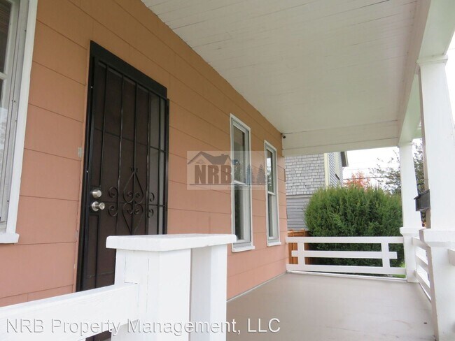 Building Photo - 3 br, 1 bath House - 3706 S. J Street