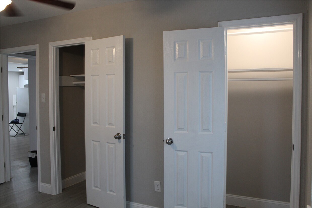 Foto del edificio - 5305 Southlea St