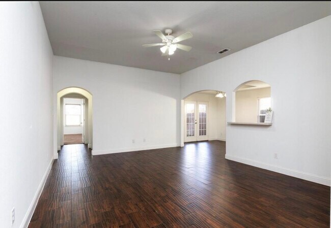 Building Photo - 1123 Warrior Dr