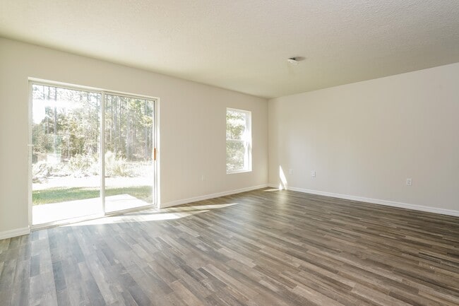 Building Photo - 2660 W Bravura Dr