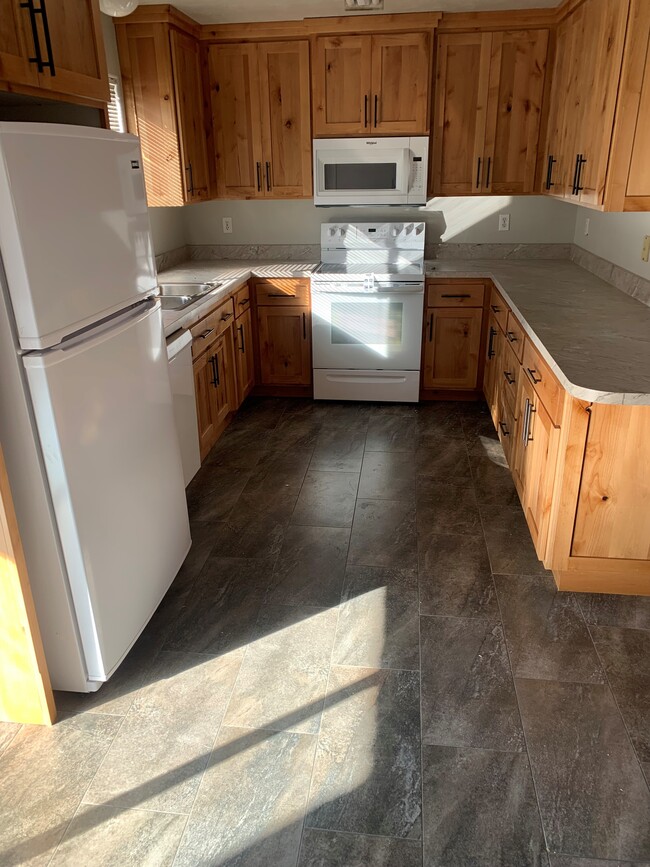 Building Photo - 1178 E 300 S