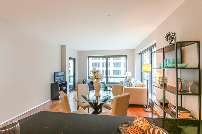 Foto del edificio - 130 N Garland Ct