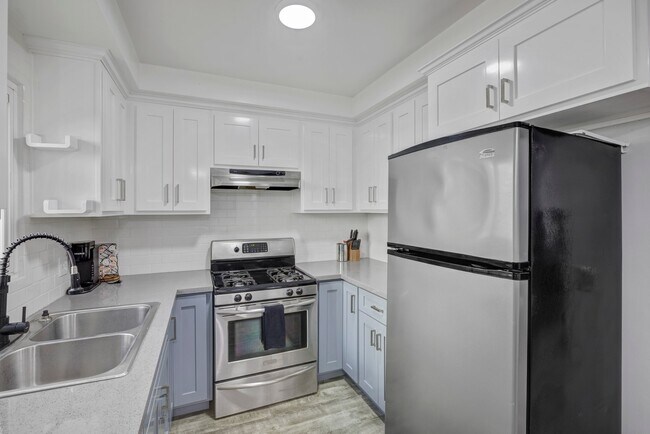 Foto del edificio - 721 Larch St